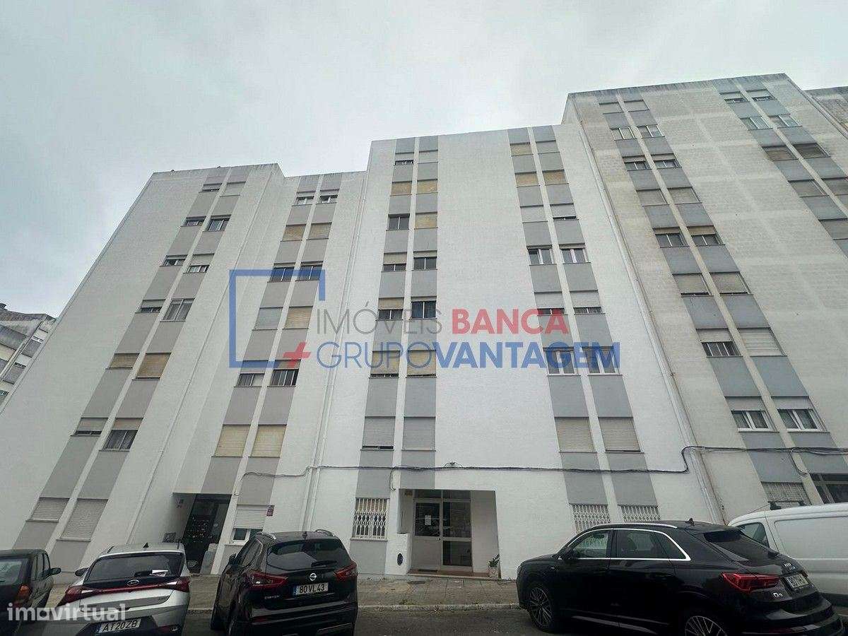 Apartamento T2 em Rio de Mouro - Grande imagem: 1/13