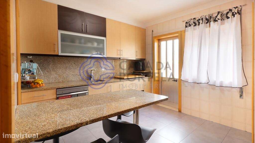 Andar Moradia T3 com 3 Frentes, Varandas e Garagem – Cidade da Maia - Grande imagem: 5/34