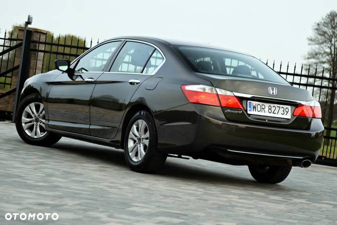 Honda Accord Tourer 2.4 Automatik S - 16