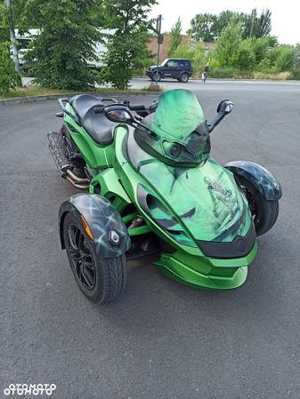 Can-Am Spyder - 5