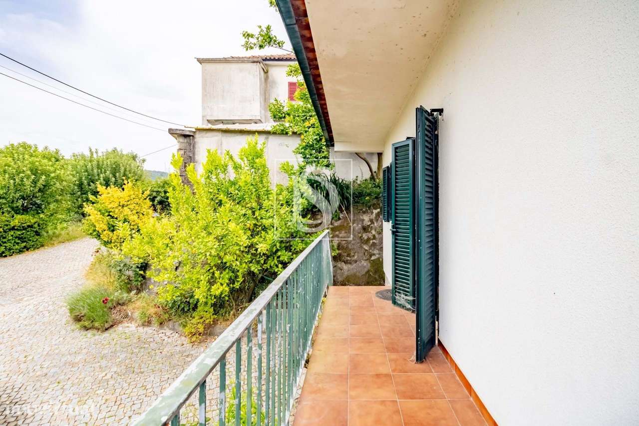 Moradia T3 em Vila Chã do Marão-27