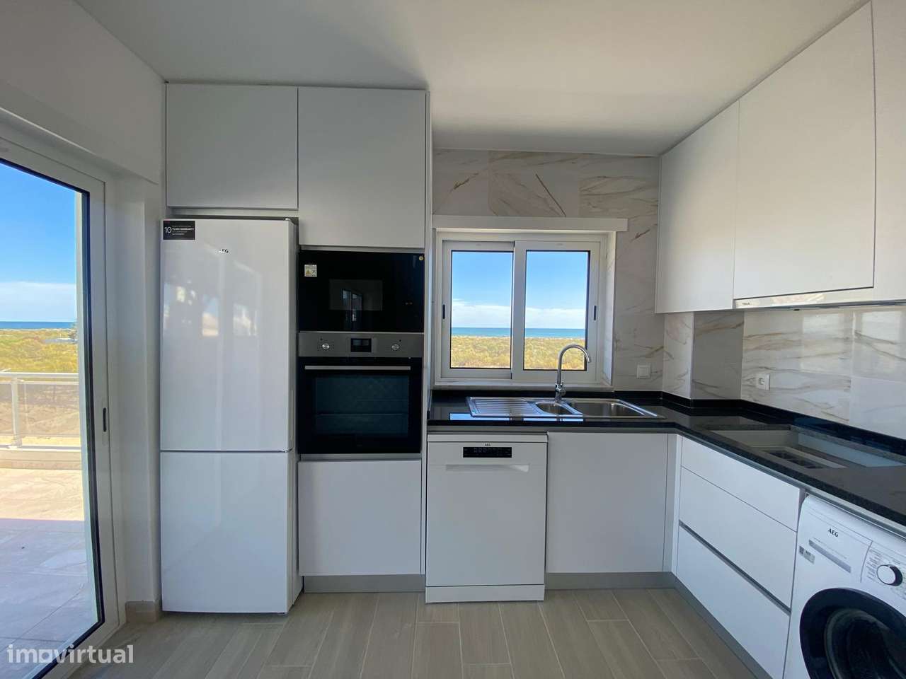 Condomínio Pés na Água T0 e T1 Duplex, na Praia da Lota, Algarve-30
