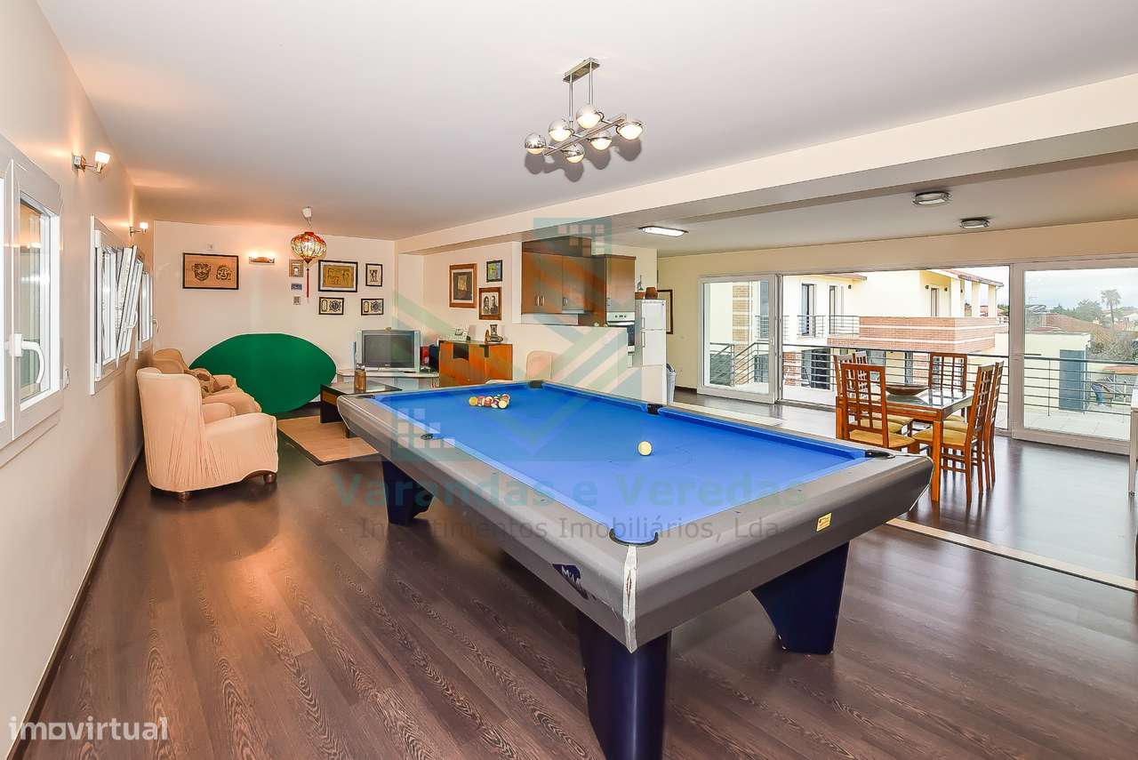 Moradia de luxo T5 com piscina e anexo-51