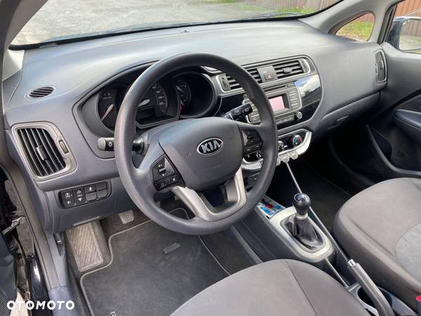 Kia Rio - 9