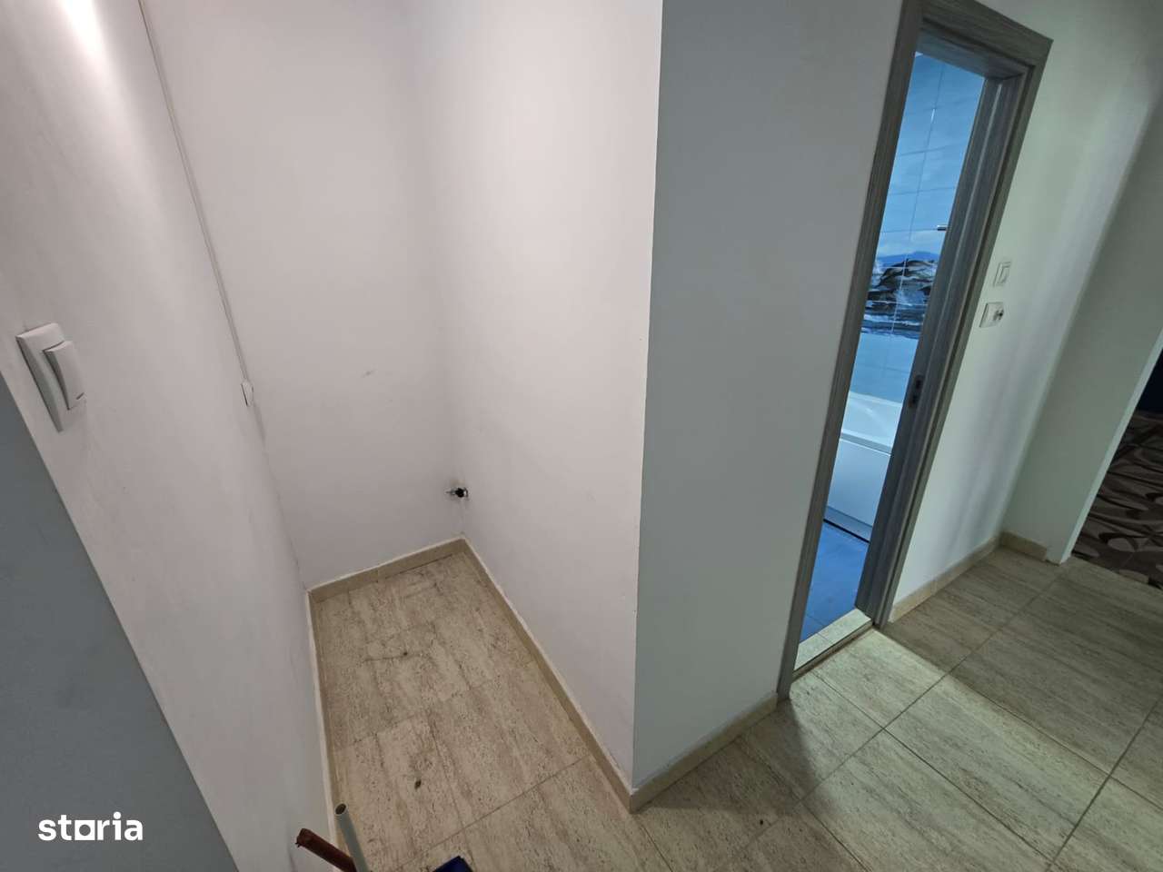 Vanzare 2 cam cu bucatarie utilata, loc parcare, Calea Vitan cu Bravu-16