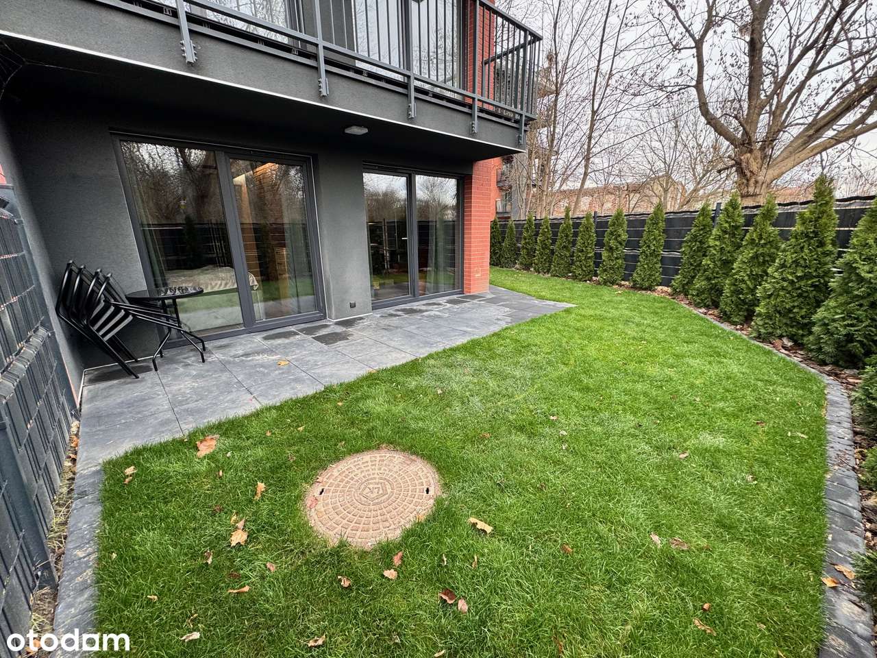 Nowoczesne mieszkanie w stylu loftowym z ogródkiem - Pełny obrazek: 4/20