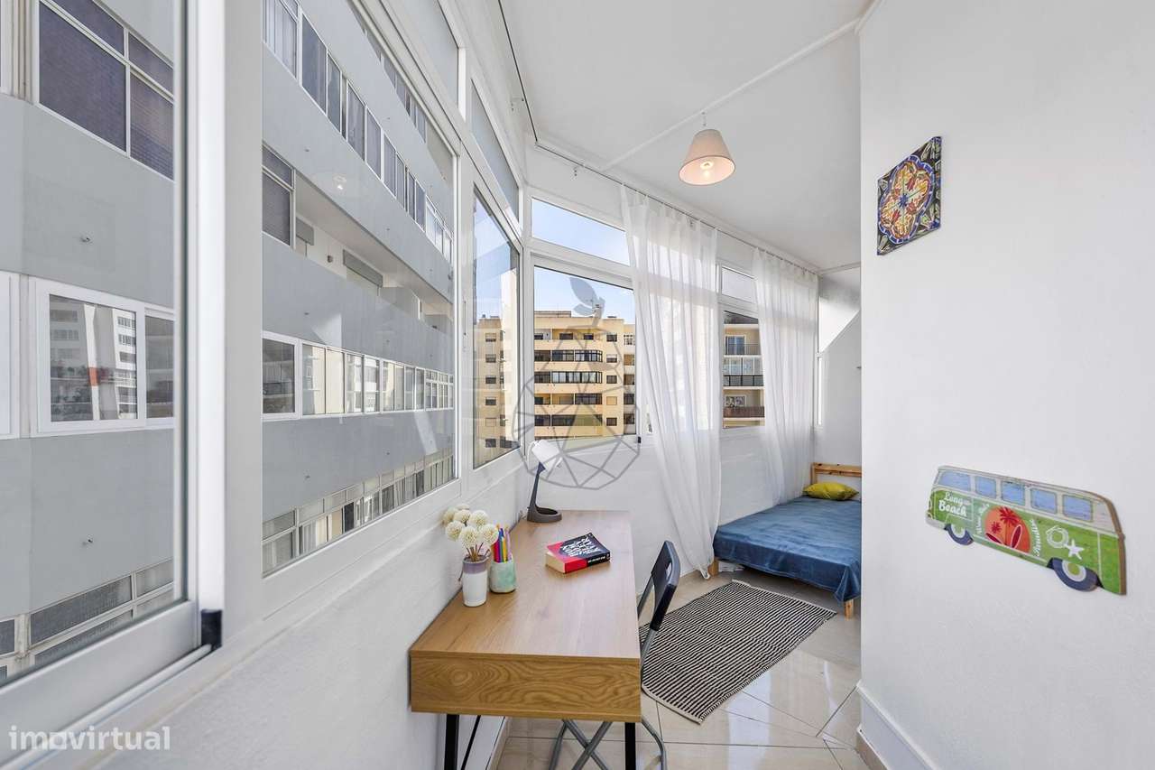 Apartamento Renovado T1 no Centro de Portimão-24