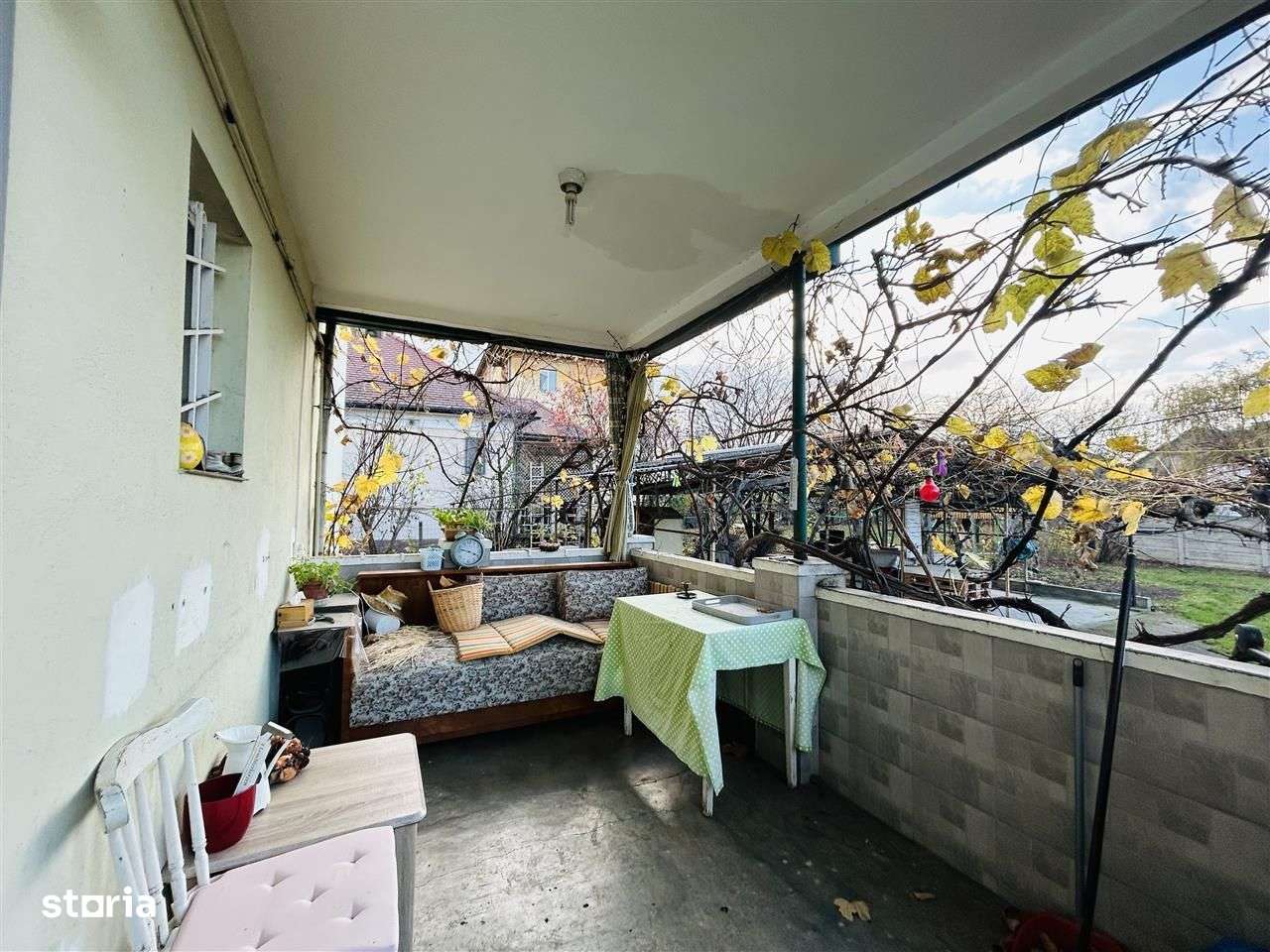 Casa individuala - teren 900 mp, garaj, pivnita, pod - Calea Poplacii-10