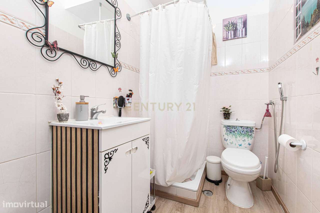 Apartamento T3 com vista cidade e rio na Póvoa de Santa Iria-17