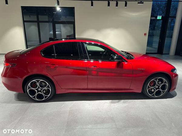 Alfa Romeo Giulia - 8