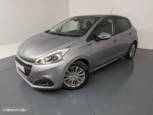 Peugeot 208 1.2 PureTech Signature - 1