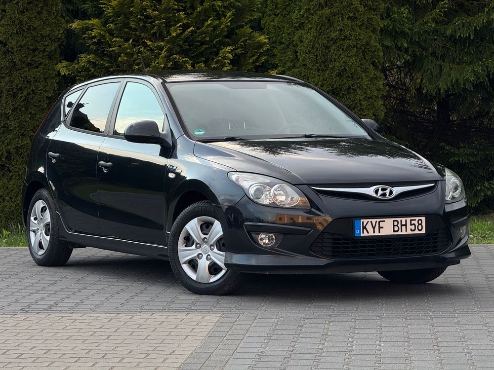 Hyundai i30 I (2007-2012) i30cw 1.6 CRDi Edition Plus 2011