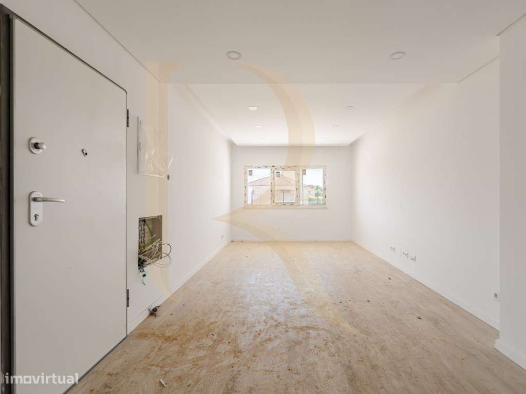 Apartamento T3 duplex com parqueamento e arrecadação em condomínio ...-4