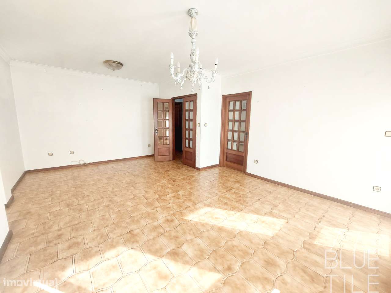 Apartamento T4 em Serpa Pinto-14