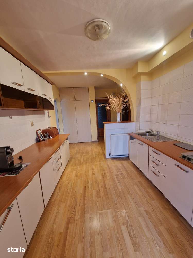 DECOMANDAT et 2/4 zona fosta Billa preț 120.000 euro NEGOCIABIL-3