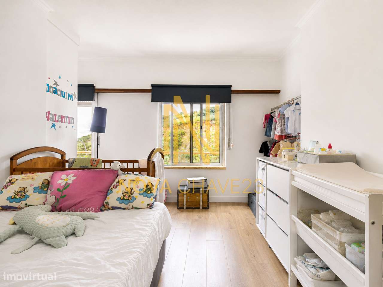 Apartamento T2 com Suíte nas Campinas Remodelado com Varanda-12