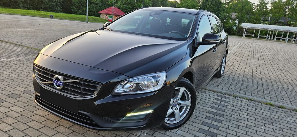 Volvo V60 I D2 Momentum 2016