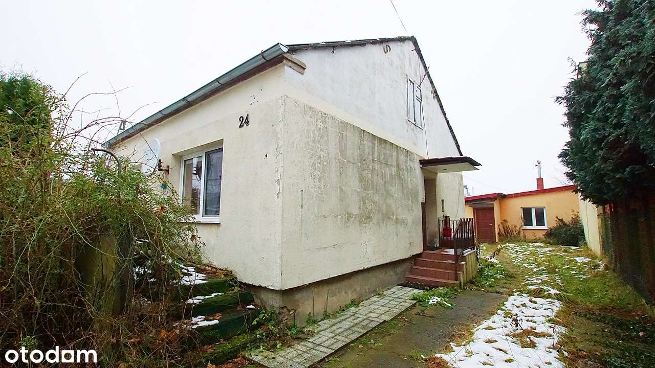 Dwa domy mieszkalne na działce 1100m2-3