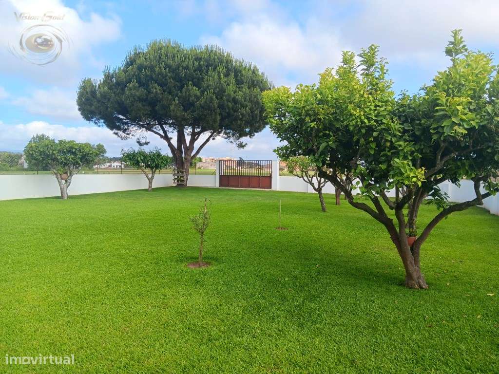 Moradia T3+1 com recheio.-46