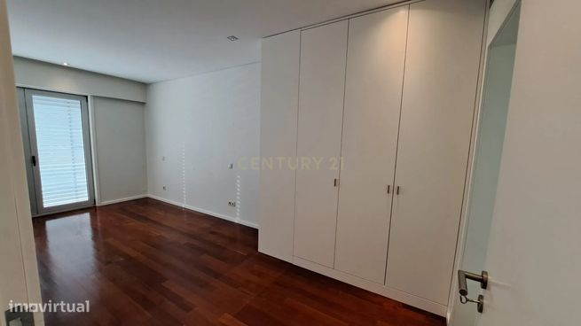 Moradia T3, com 2 suítes e 2 terraços, em condomínio fechado na Praia-36