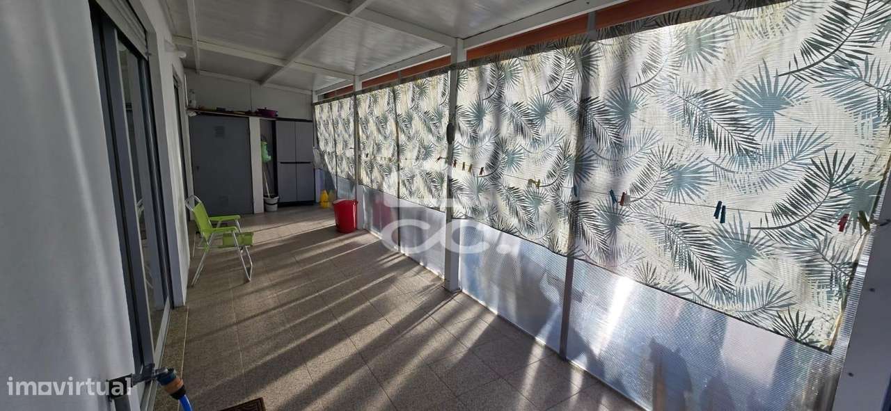 Moradia em Banda Restaurada T2+1 em Selho São Cristovão - Guimarães-13