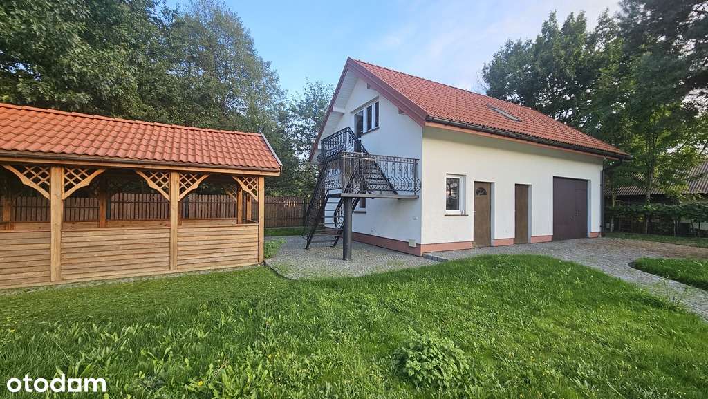 Dom pełen charakteru w stylu polskiego dworu-8