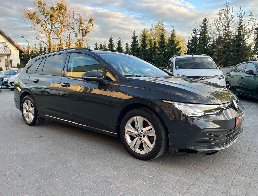 Volkswagen Golf VIII 2021