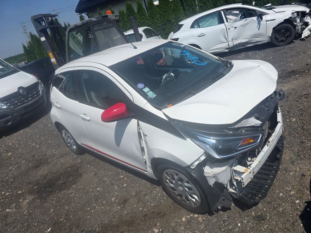 Toyota Aygo II (2014-) x-play 2020