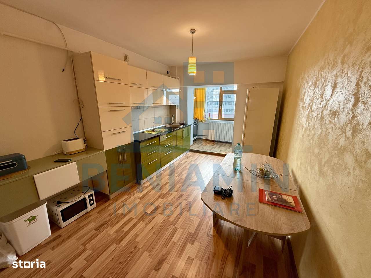 3 Decomandate-2 bai-Centrala termica-Mobilat-Utilat-foarte frumos - Imagine principală: 1/7