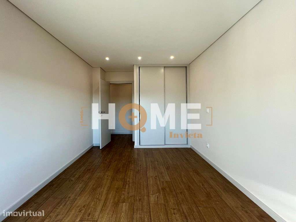 EXCELENTE Apartamento T3 NOVO | em plena Av. da Boavista-24