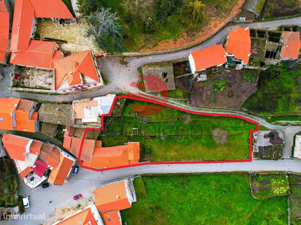 MORADIA T8 C/ LOGRADOURO, COMÉRCIO E TERENO-17