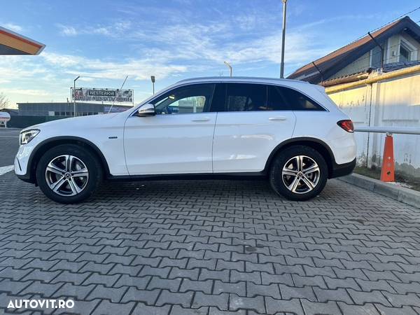 Mercedes-Benz GLC 300 e 4Matic 9G-TRONIC Exclusive - 12