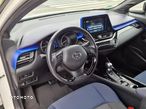 Toyota C-HR Hybrid Style Selection - 8