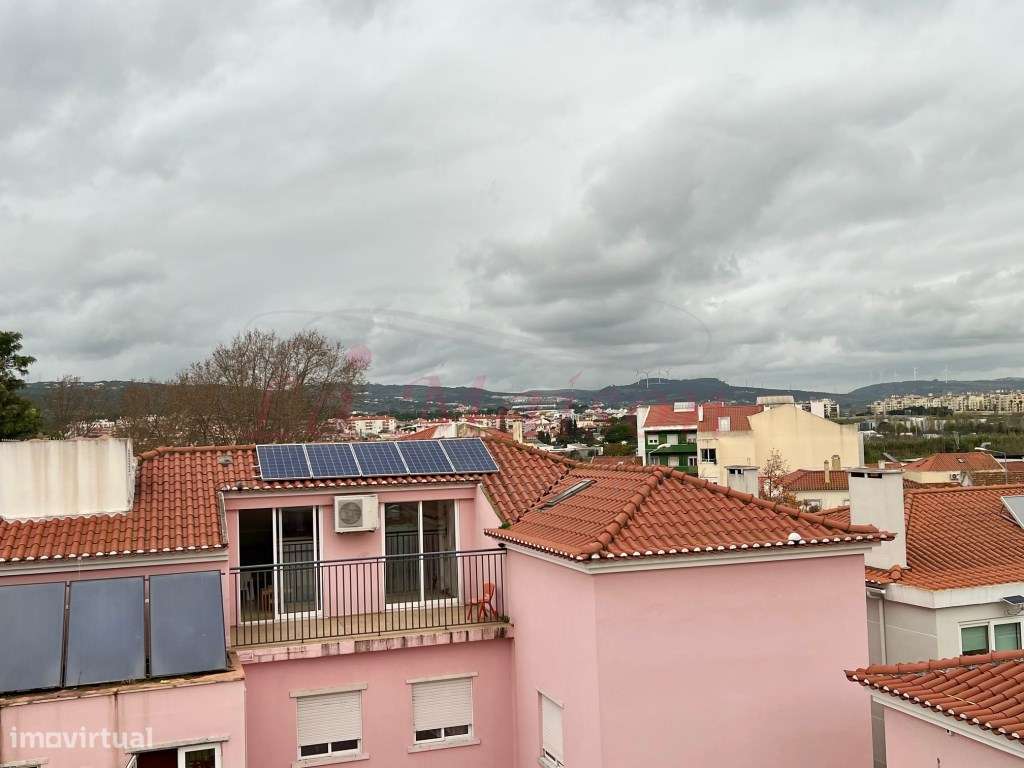 Moradia V4 Duplex no Centro de Loures-59