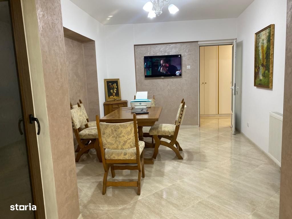 Apartament 3 camere Bld Independentei