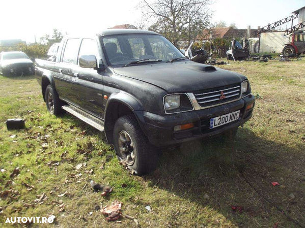 Dezmembrez Mitsubishi Pajero MK2 MK1 MK3 2.5td 3.2 DID 3.0 V6 piese - 5