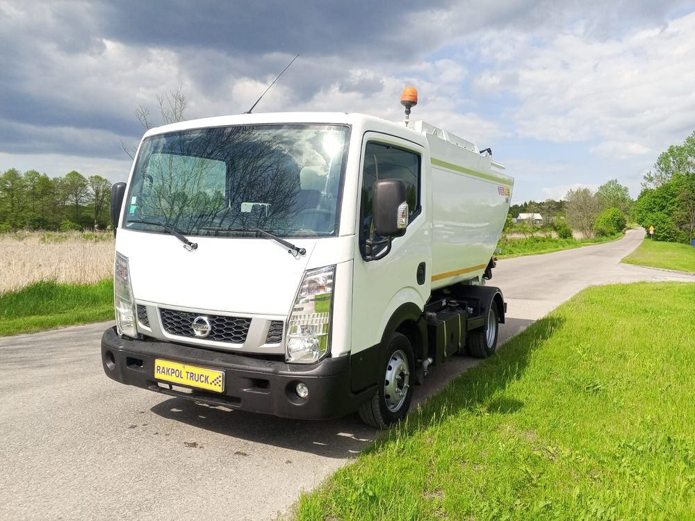 Nissan Cabstar 2018