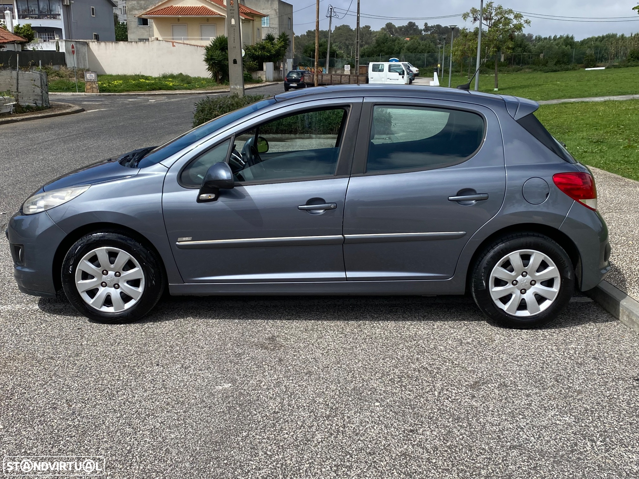 Peugeot 207 1.6 HDi 99g - 10