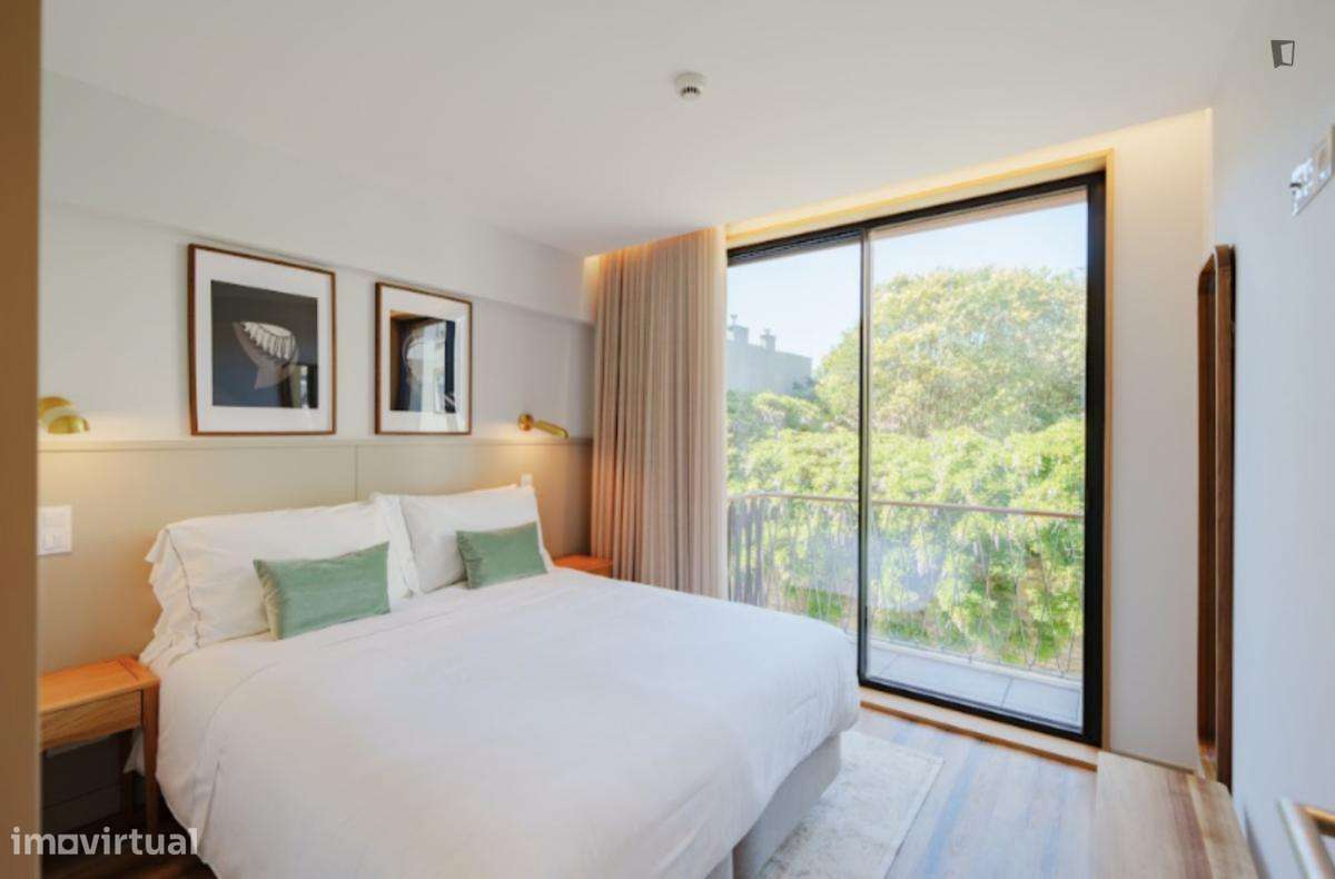 Apartamento com 1 quartos - localizado em Santo Ildefonso Porto - Grande imagem: 2/10