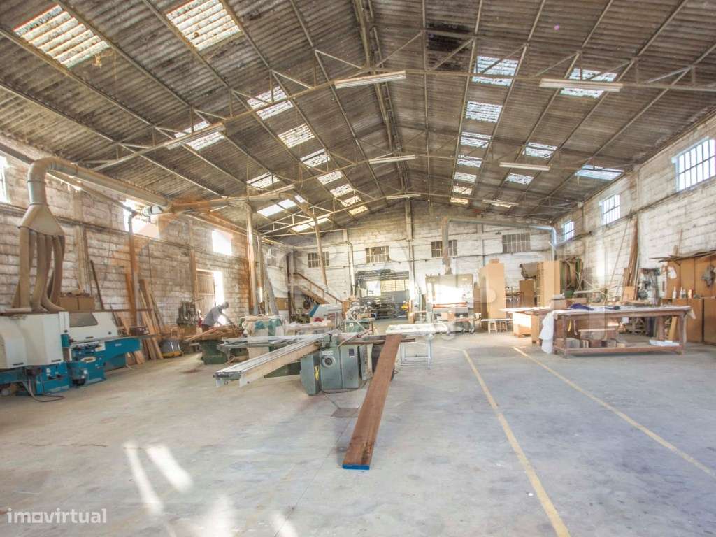 Vendem-se 3 pavilhões - Grande imagem: 5/6