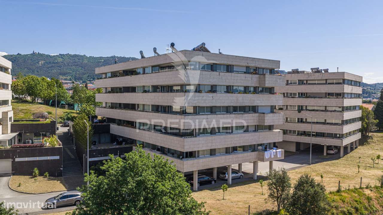 Exclusivo T3 de Prestígio em Urgezes – Luz, Sofisticação e Espaço S...-29