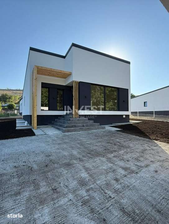 CASA INDIVIDUALA, 4 CAMERE, 2 BAI , 400 MP TEREN, Moldova Mall - Imagine principală: 1/11