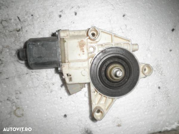 Motoras Macara Geam Dreapta Spate Mercedes C Class W204 E Class W212 a2048200642 - 2