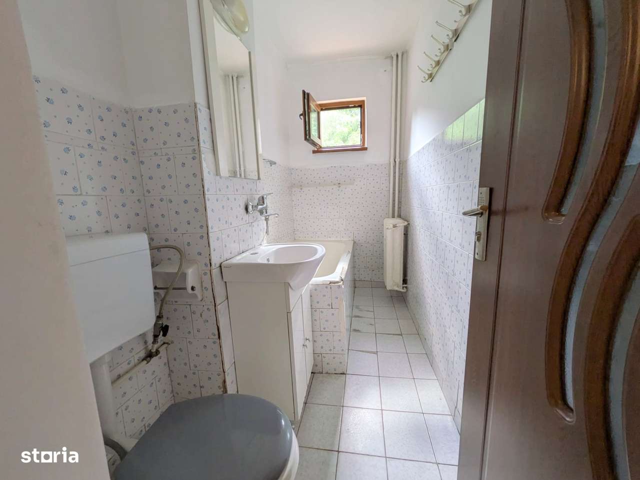 Kaufland Milcov- Apart. 2 camere, etaj 1/4, balcon inchis, Semimobilat - Imagine principală: 4/9