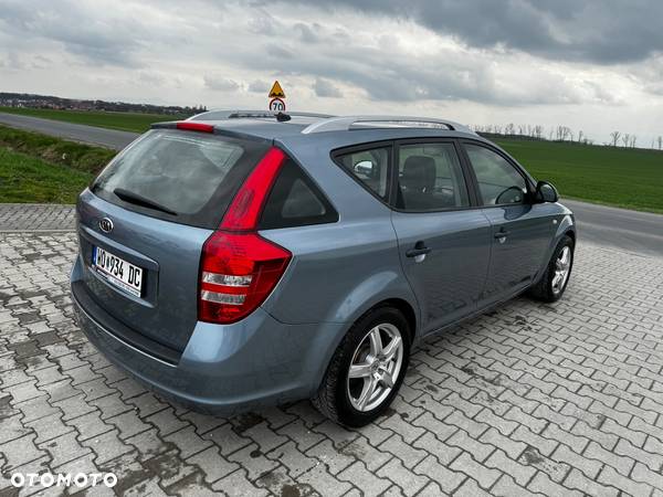 Kia Ceed 1.4 CVVT SW EX - 10