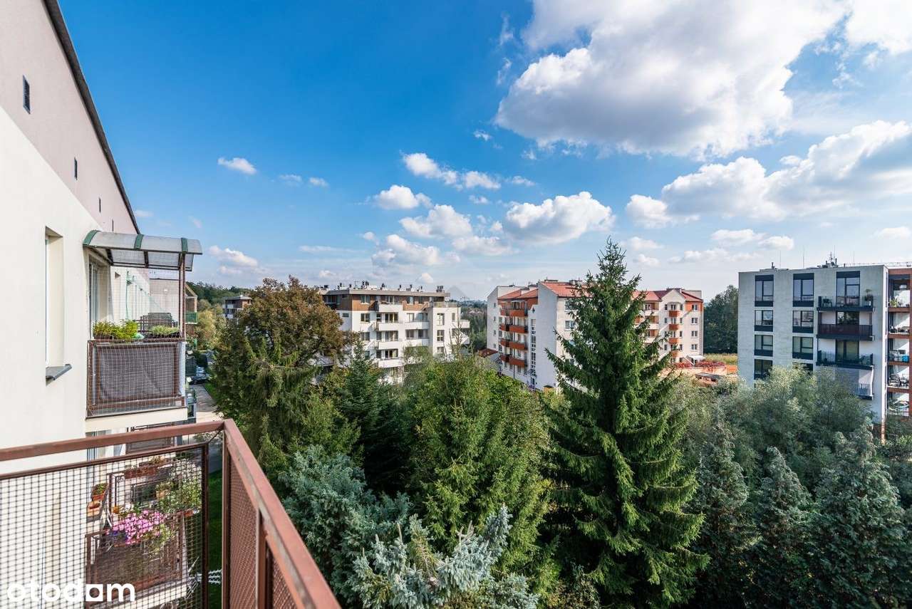 2pokoje, oddzielna kuchnia, balkon, piwnica, tramwaj-15