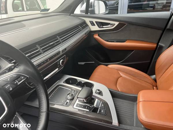 Audi SQ7 4.0 TDI Quattro Tiptronic - 17