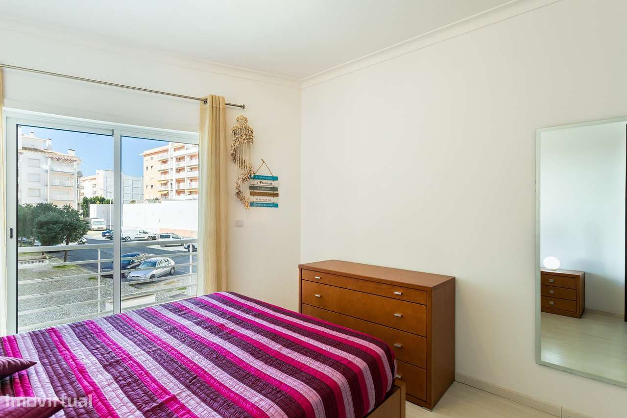 Apartamento T2 em Armação de Pera totalmente mobilado e equipado a 500-12