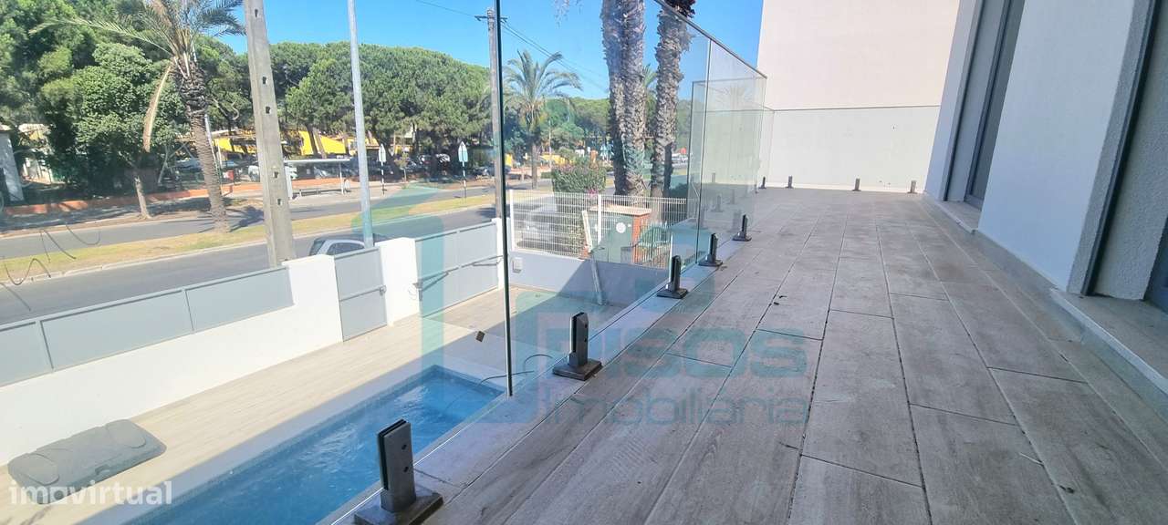 Moradia V4+1 com piscina - Costa da Caparica - Almada-12