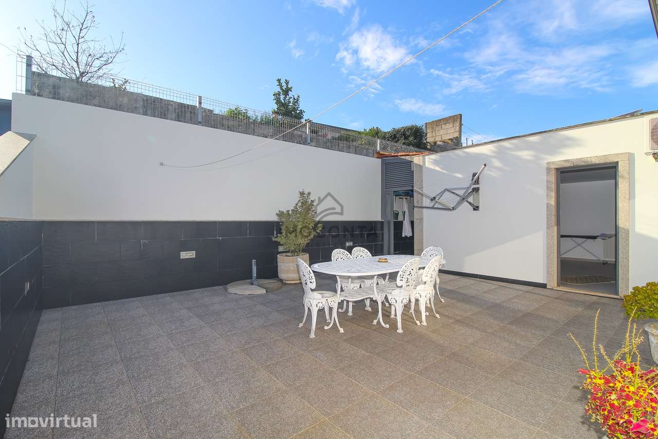 Moradia Térrea 4 frentes c/ 700m2 em Valongo-32